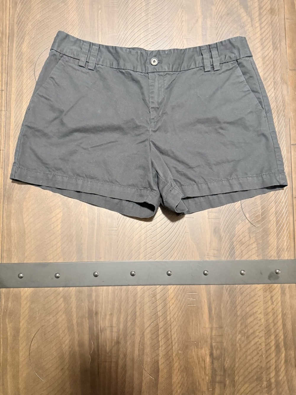 Ann Taylor LOFT  Size 10 Black 100% Cotton Casual Walking Everyday Chino Shorts